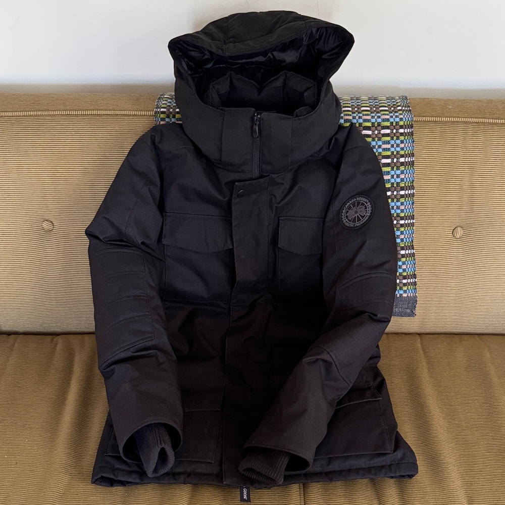 Canada Goose Windermere Black Label Coat - Authentic. XS/TP, but could fit a S. - Picture 8 of 16